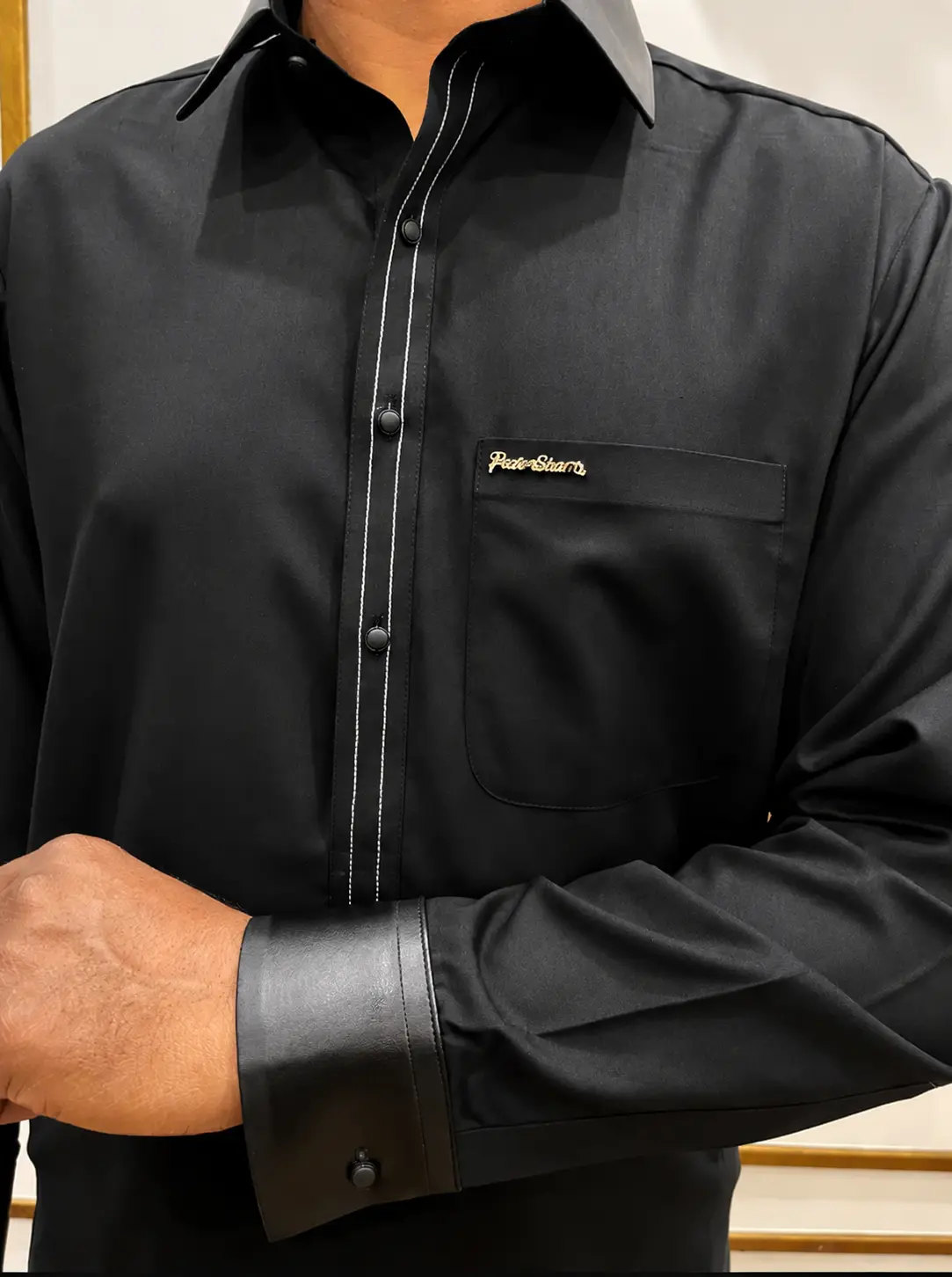 Luxem Black